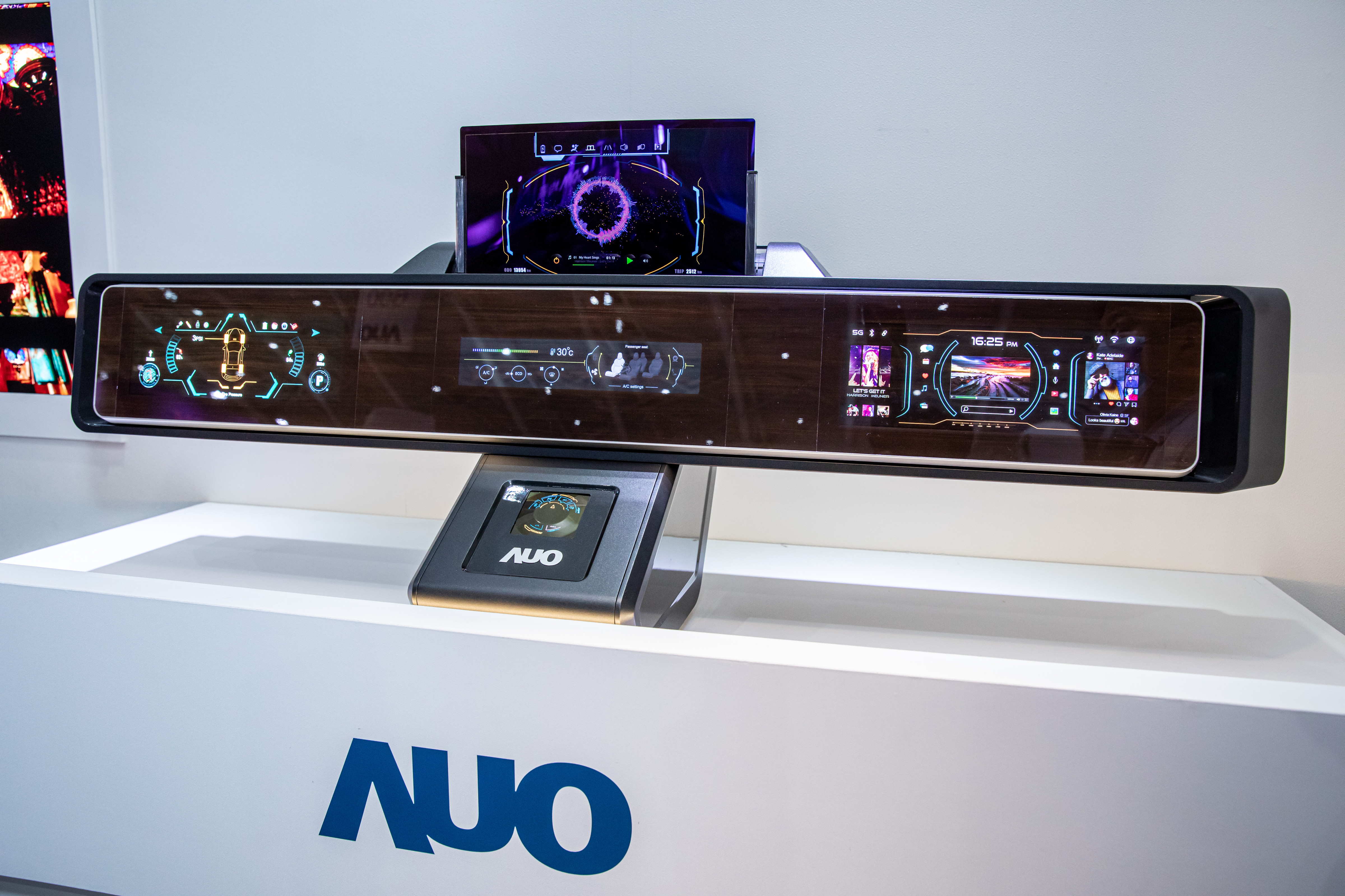 ���_�ɒ�ʽMicro LED�@ʾ�������ǻ�܇œ�OӋ���܉�������չ�_�c���գ�׌܇œ���и���Ŀ��g�\�Ï����������l(f��)�]Micro LED�ɓϿɏ����ă�(y��u)������