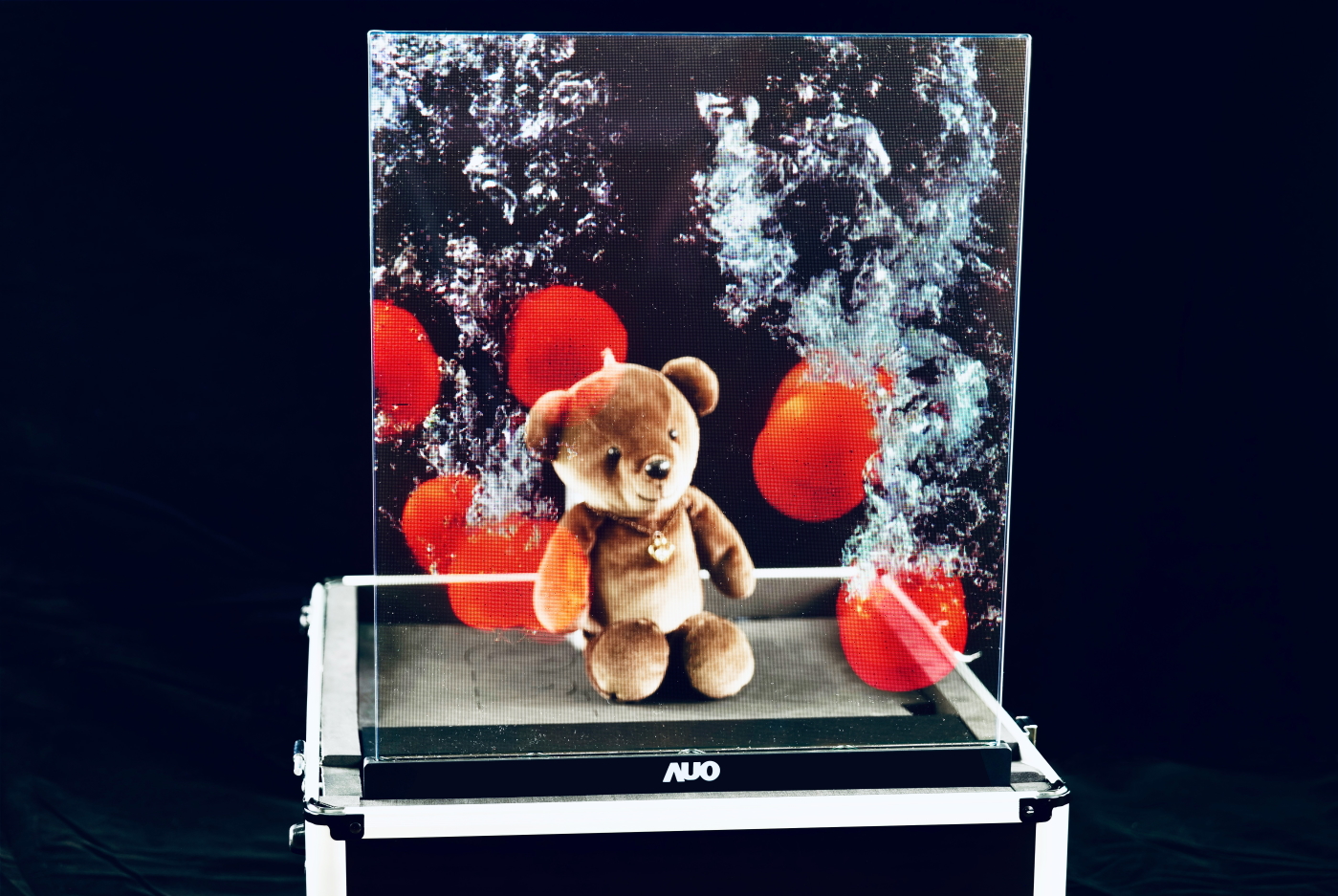 ���_�I���аlMicro LED͸���@ʾ�����߂�ߴ�͸�����@��������������ƴ��֮���ԣ��ɑ�����ǻ��Ƅ����ǻ��������̘Iչʾ�ȶ�Ԫ����